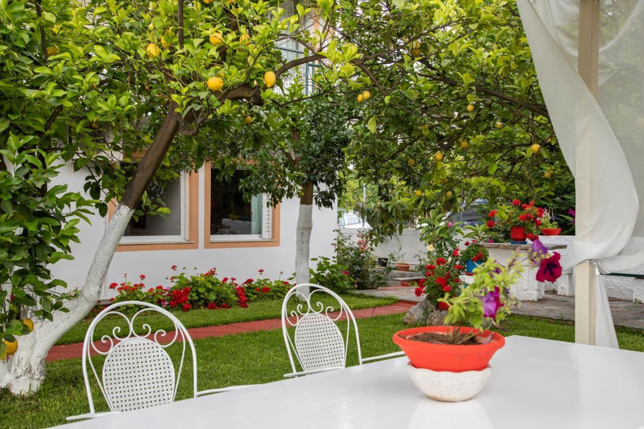Arkítsa M K Apartments מראה חיצוני תמונה